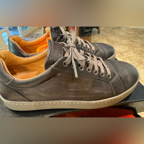 Size 10 - Picture 3 of 3